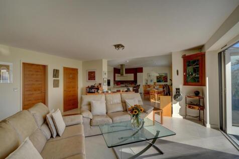 48a Worcester Rd (30