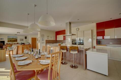 48a Worcester Rd (42