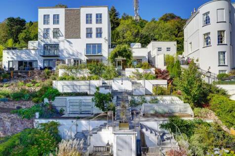 48a Worcester Rd (64