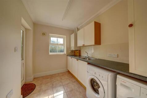 3a Sparrow Hall Lane