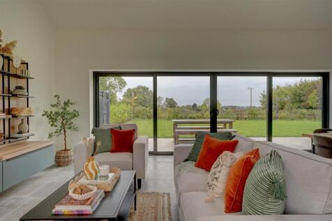 Arrow House (22).jpg