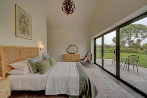 Arrow House (10).jpg