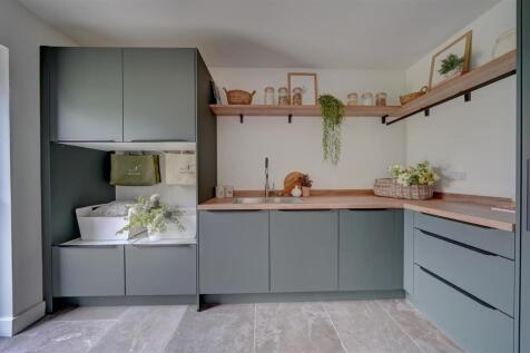 Arrow House (14).jpg