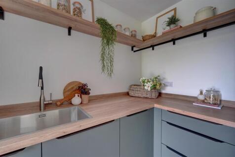 Arrow House (16).jpg