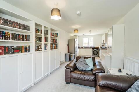 Lounge / Kitchen