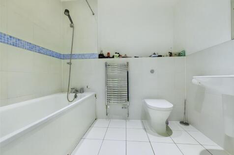 CAM02664G0-PR0097-STILL008.jpg