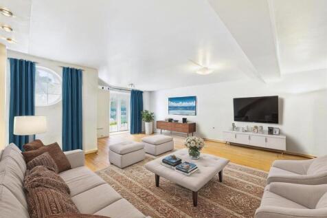 CAM02664G0-PR0102-STILL002 - Living Room - Standar