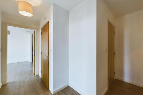 CAM02664G0-PR0014-STILL007.jpg