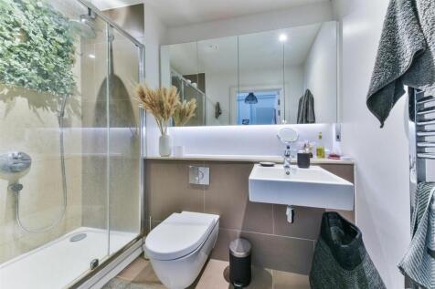 HAWTHORNE CRESCENT, 55- (10).jpg