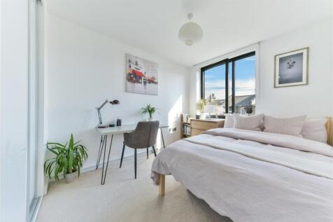 HAWTHORNE CRESCENT, 55- (11).jpg