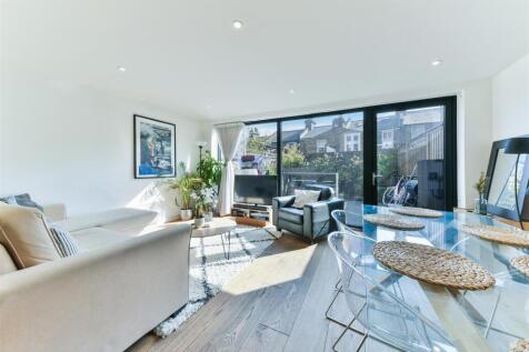 HAWTHORNE CRESCENT, 55- (3).jpg