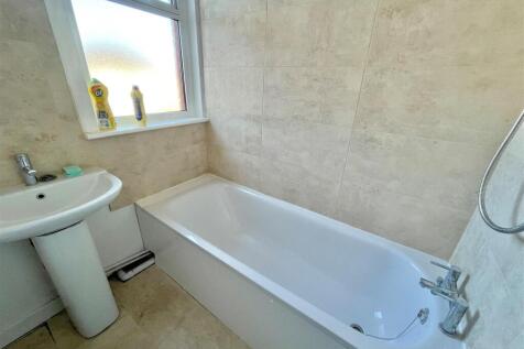 Upstairs Family Bathroom