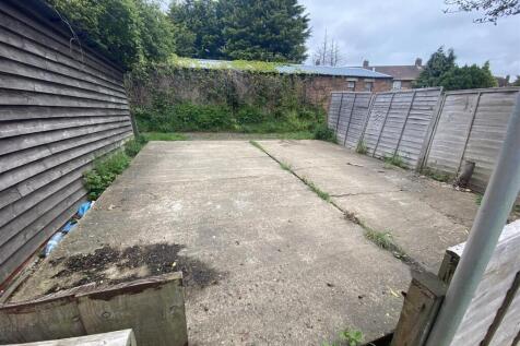 PARKING TO REAR