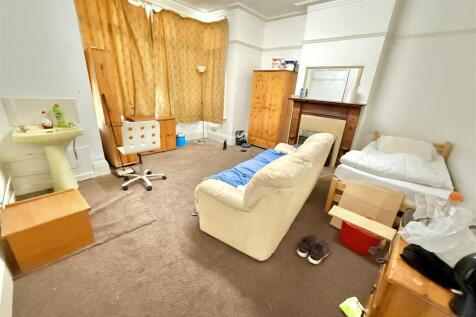 ROOM 2