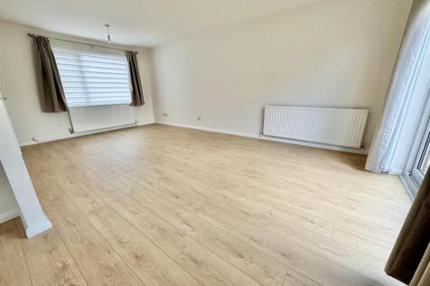 LVING ROOM