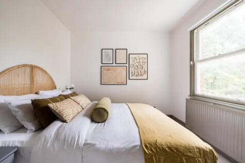 Bedroom1.jpg