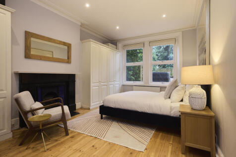 bedroom 1 .jpeg