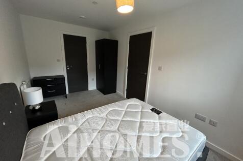 C202DT-Bedroom12