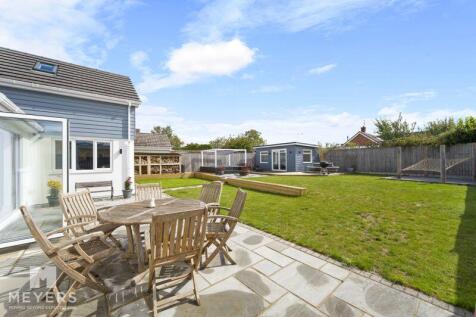 Sunny Aspect Garden 