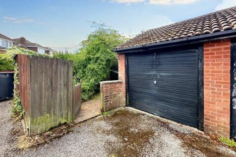 Garage in Block and Entrance 