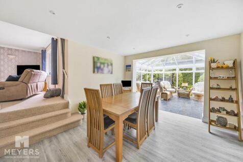 Semi-Open Plan