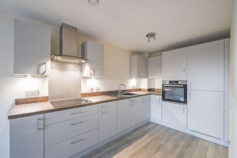 Fully Fitted Kitchen 