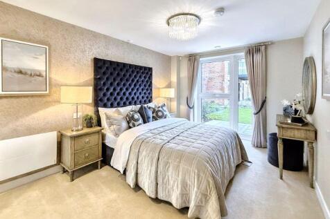 Double Bedroom with Wardrobes