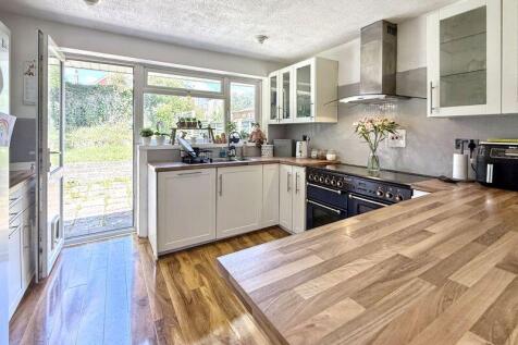 Kitchen / Breakfast Room