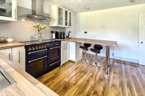Kitchen / Breakfast Room