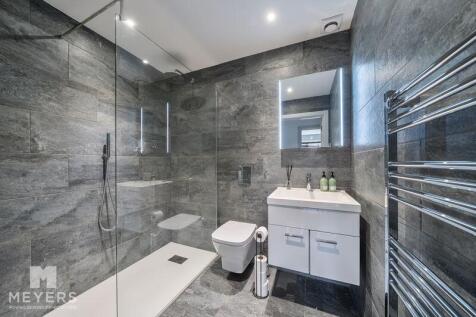 Fully Tiled Shower Room