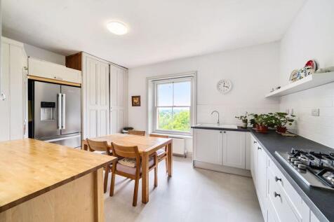 Kitchen / Breakfast Room 