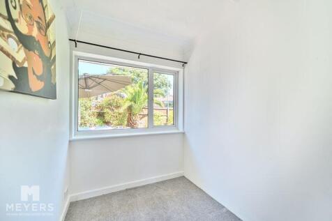 Bedroom 4 / Study