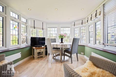 Breakfast Room Area