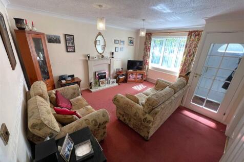 Living Area A.JPG