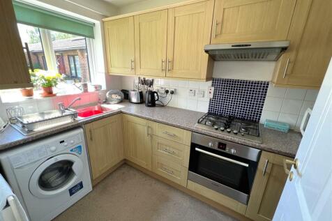 Kitchen A.JPG