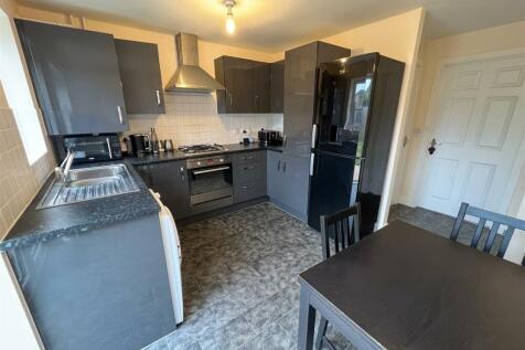 Dining Kitchen B.JPG