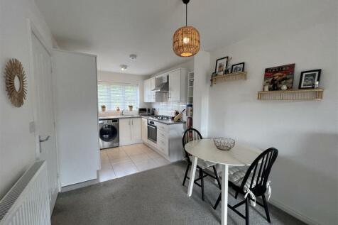 Dining Area.JPG