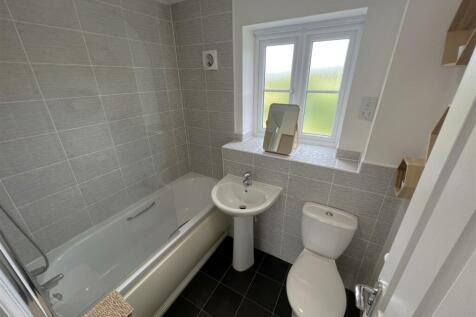 Bathroom.JPG