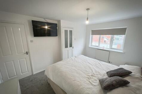 Bedroom 1B.JPG