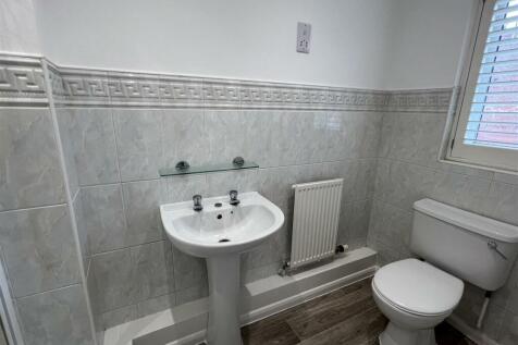 En-Suite B.JPG