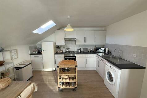 Kitchen Area.JPG