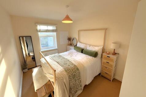 Bedroom 1A.JPG