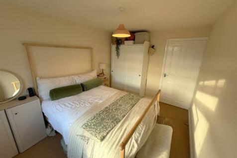 Bedroom 1B.JPG