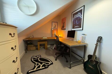 Bedroom 4B.JPG