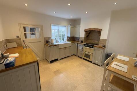 Kitchen A.JPG