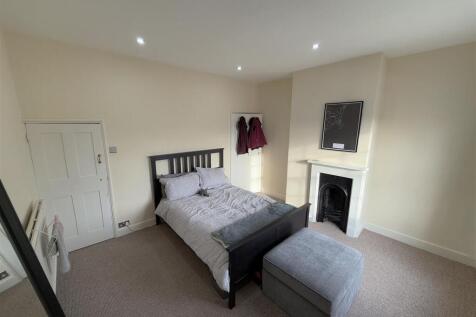 Bedroom 1A.jpeg
