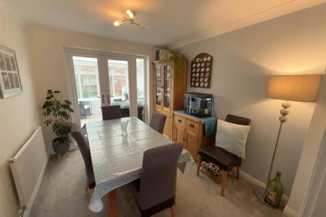 Dining Room.JPG