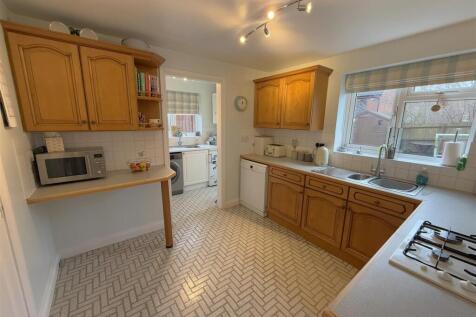 Kitchen A.JPG