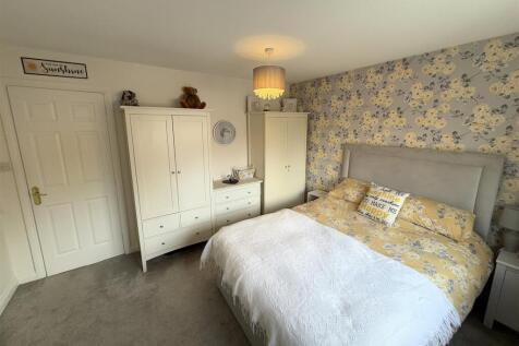 Bedroom 1B.JPG