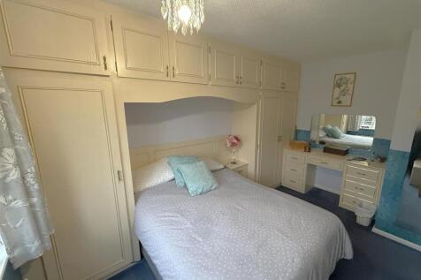 Bedroom 1B.JPG